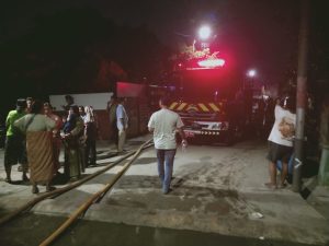 Gudang Oli dan Plastik di Kamal Muara Terbakar, 14 Unit Damkar Dikerahkan
