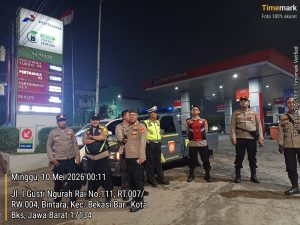Kapolsek Bekasi Barat Pimpin Patroli Humanis Cegah Tawuran